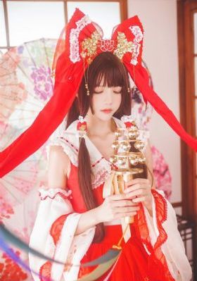 抱着娇妻让粗大玩3p_超清神马影院手机在线